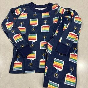 Hanna Andersson size 5 birthday pajamas